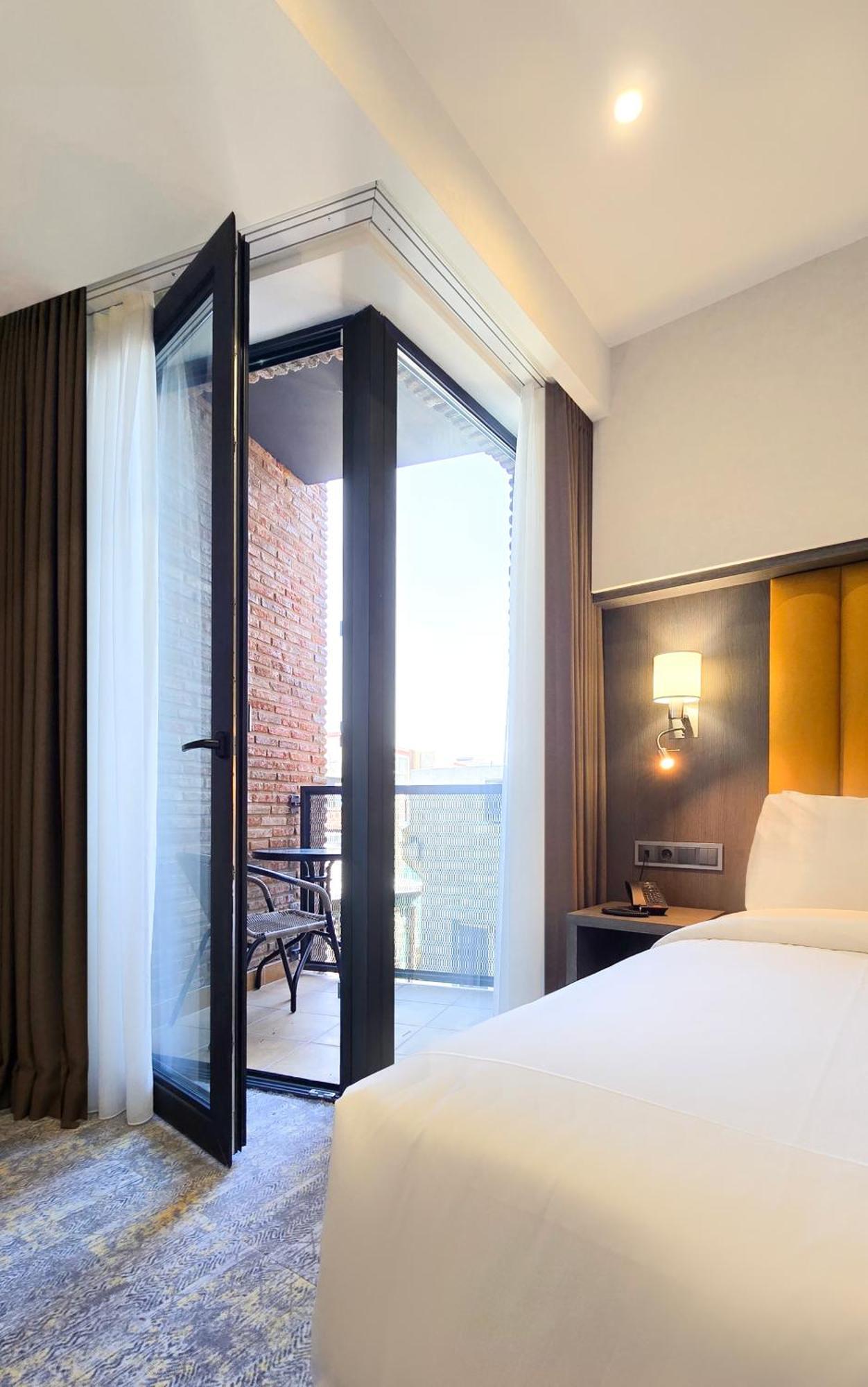 Griffin Hotel Tbilisi Exterior photo