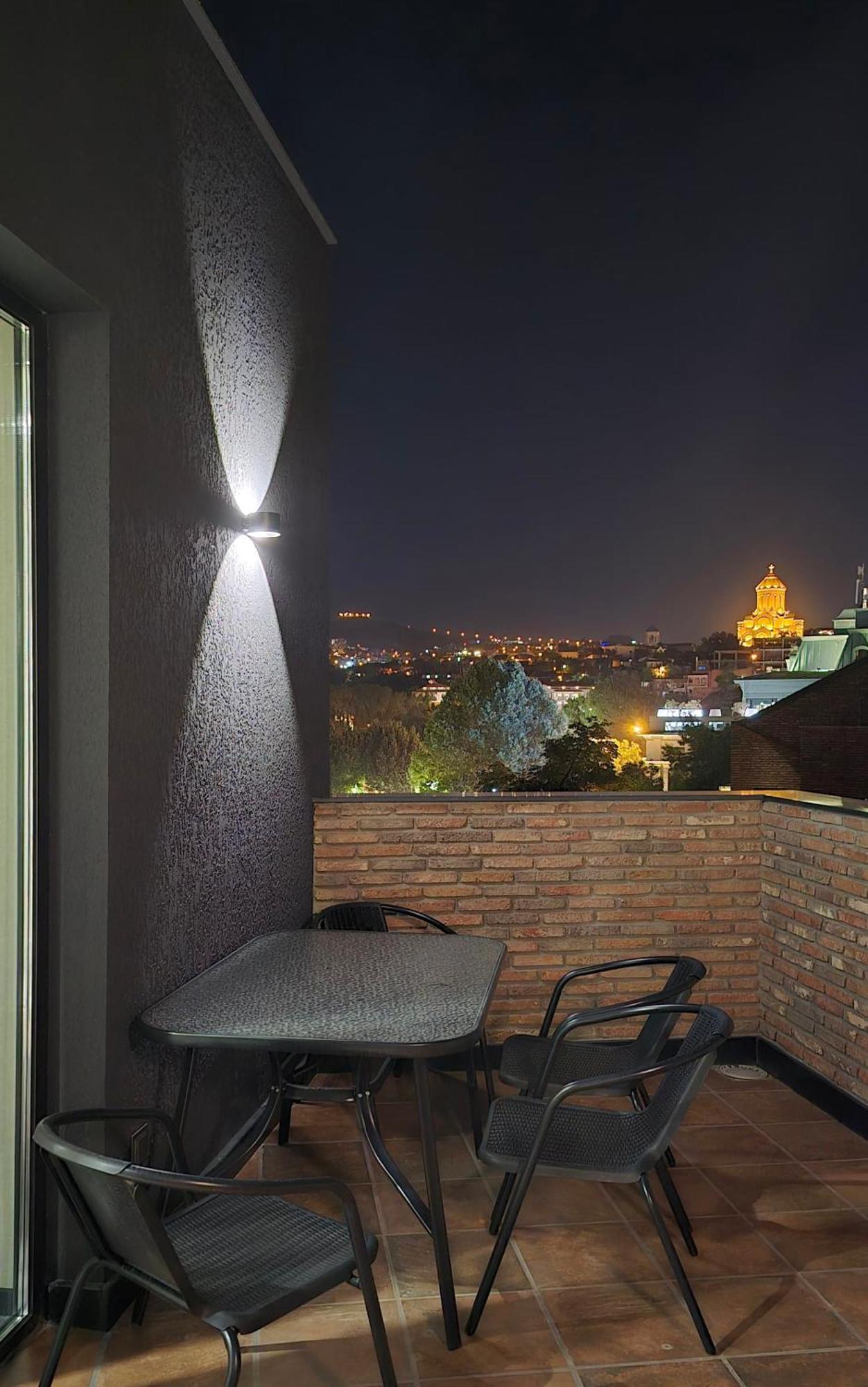 Griffin Hotel Tbilisi Exterior photo